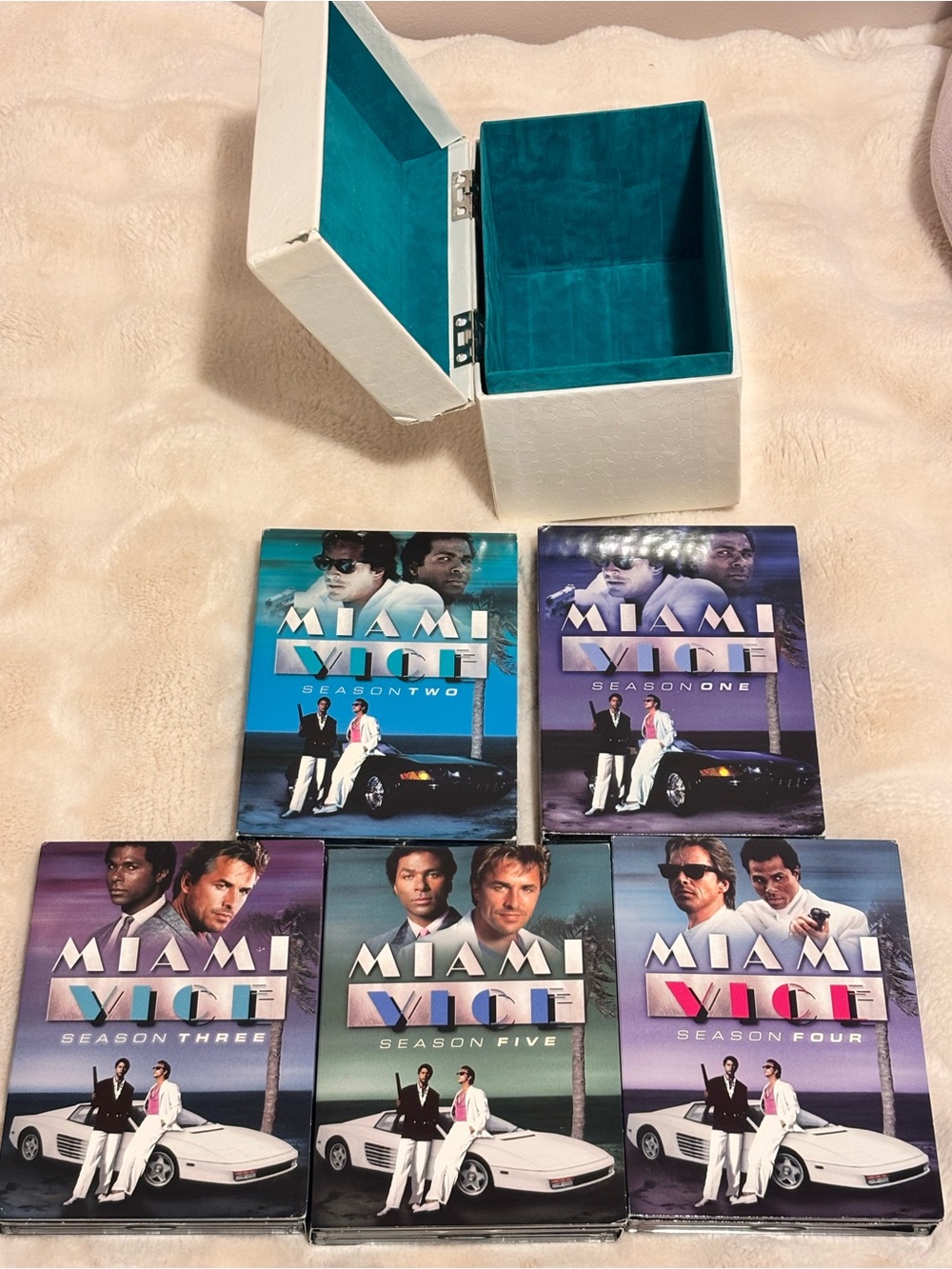 The Complete Series Miami vice - White Collector Box